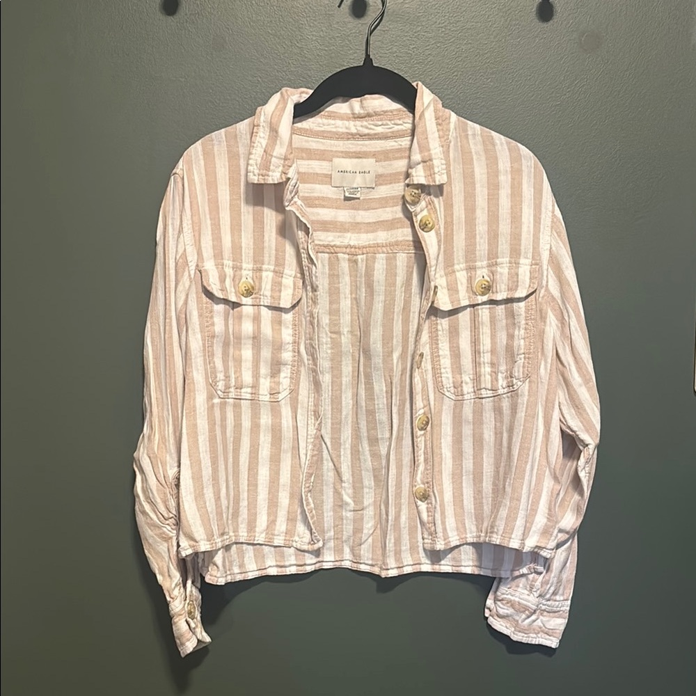 American Eagle Outfitters Cream Button Down Shirt with Collared Design